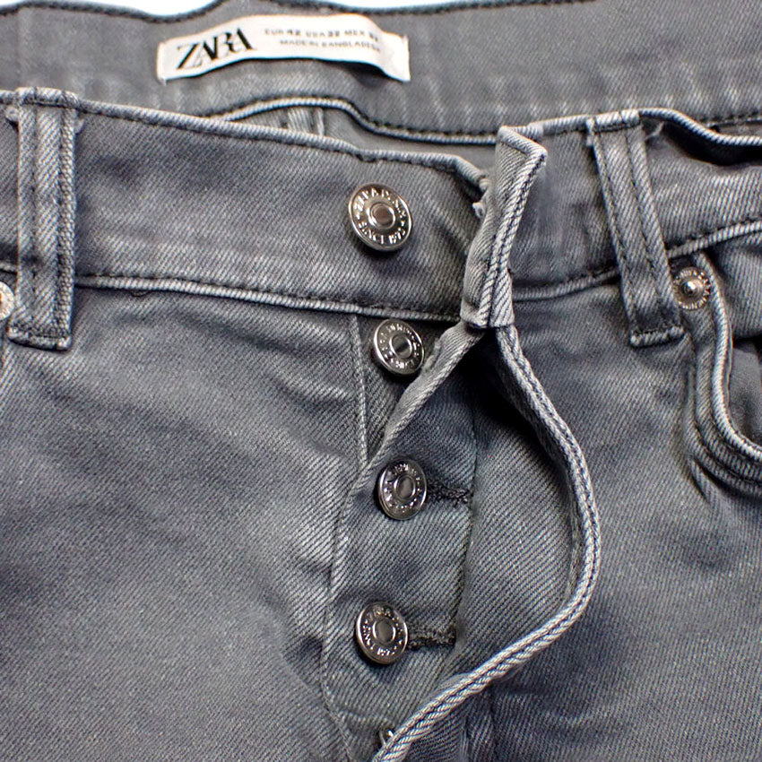 【中古】ZARA ボタンフライ デニム スキニーパンツ[b33-56］