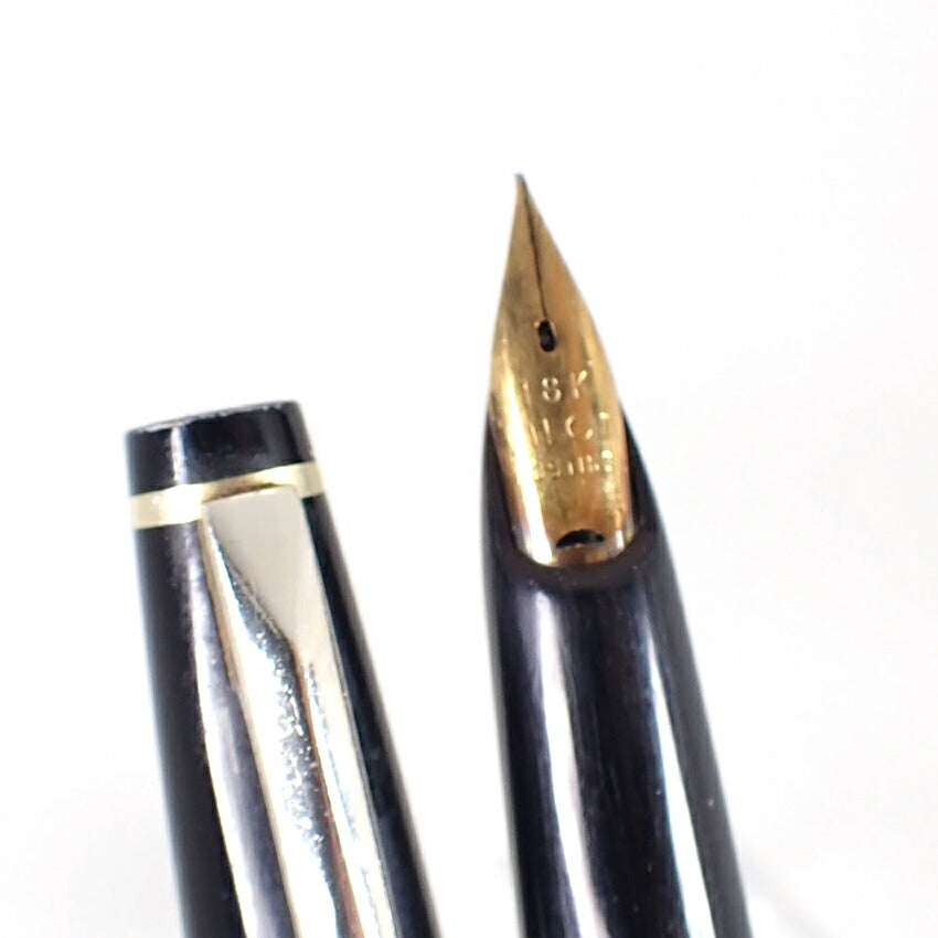 PILOT/パイロット 万年筆　ペン先１８K　ブラック×ゴールド/j184-6