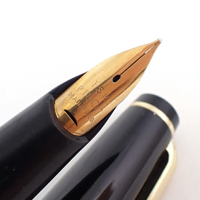 PILOT/パイロット 万年筆　ペン先１８K　ブラック×ゴールド/j184-8