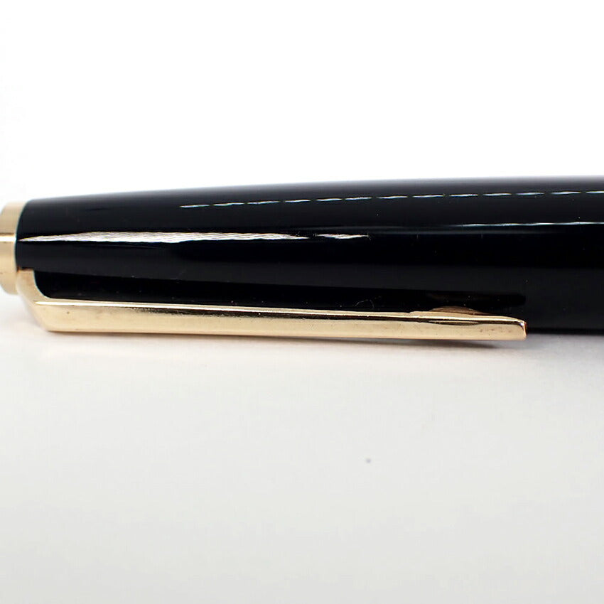 Montblanc/モンブラン/320 ブラック×ゴールド金具 万年筆　ペン先14K/j75-6
