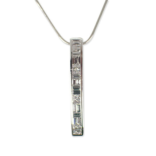 【中古】Pt900/850 ダイヤモンド  ペンダント/ネックレス/j83-1